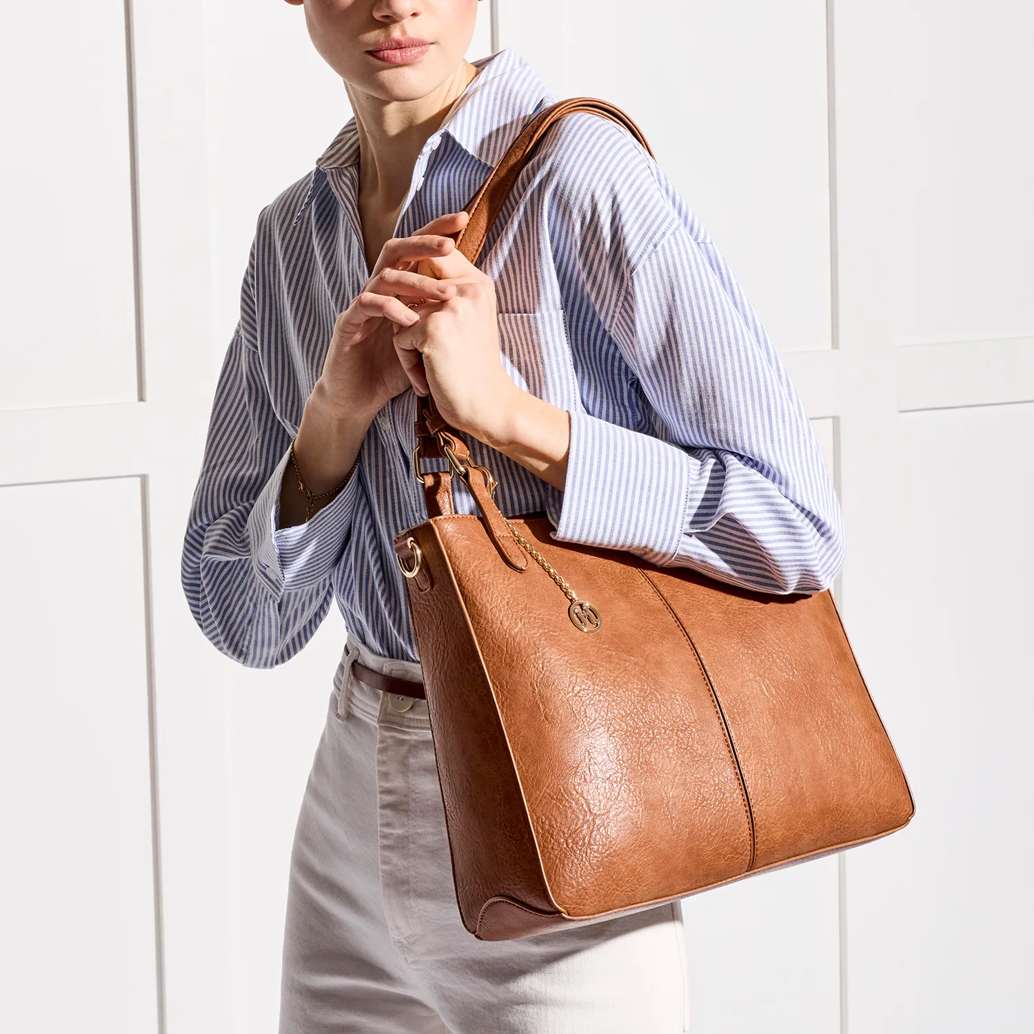 MENA Vegan Tote Bag in Camel